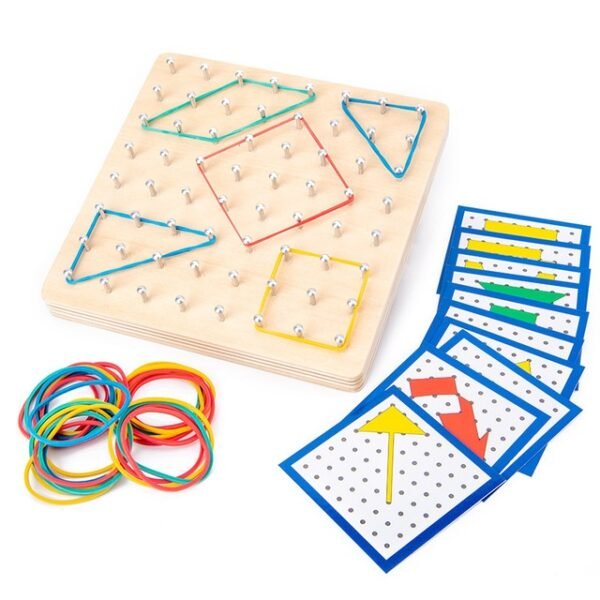 Planche géoplan Montessori
